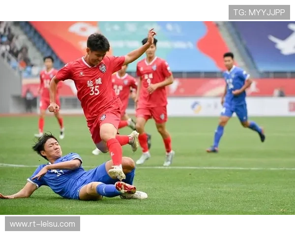 卡里克：姆伯莫能适应在大俱乐部踢球，他表现很稳定